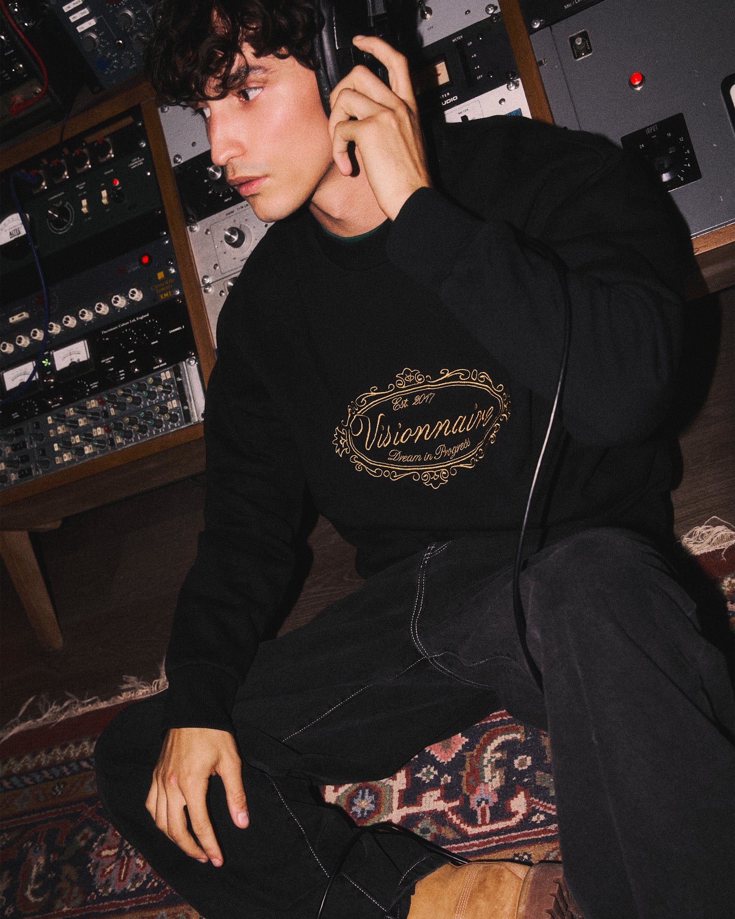 CREWNECK MÉDAILLON NOIR